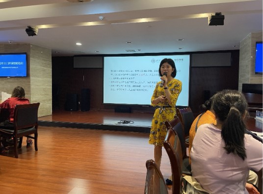 “強化崗位技能，培養(yǎng)業(yè)務人才” ——湖南發(fā)展養(yǎng)老聯(lián)合湖南中醫(yī)藥大學護理學院組織開展養(yǎng)老護理員專題培訓